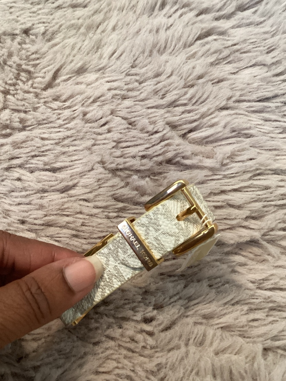 Michael Kors White Leather Strap Bracelet with Gold Plaque - Picture 4 of 7